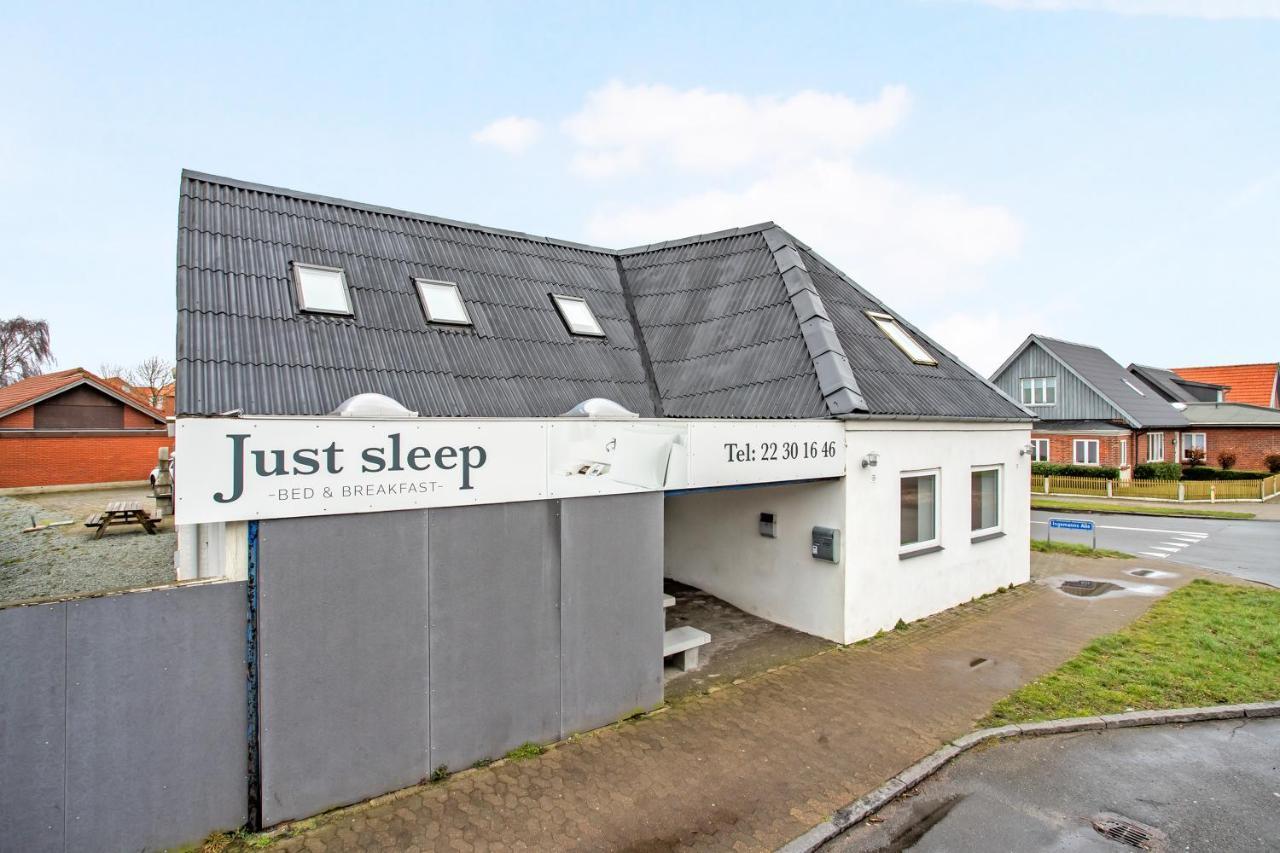 Hotel Just Sleep à Esbjerg Extérieur photo