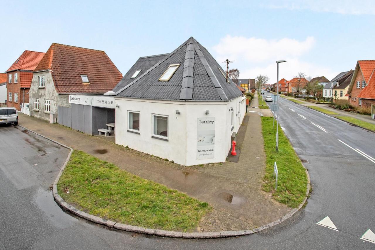 Hotel Just Sleep à Esbjerg Extérieur photo